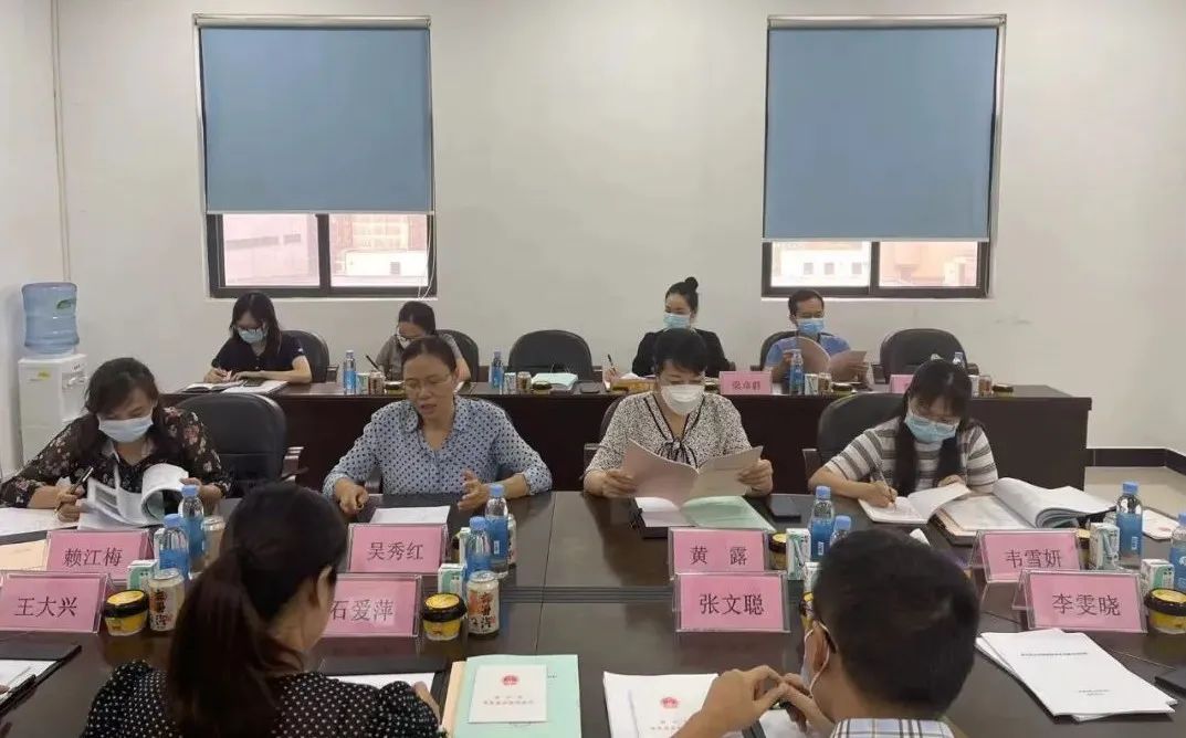 南寧市民族宗教事務(wù)委員會(huì)黨組書(shū)記、主任吳秀紅到皇氏乳業(yè)調(diào)研民族團(tuán)結(jié)創(chuàng)建工作